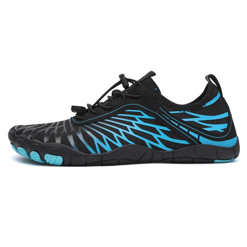 Calçado Esportivo Tecnológico para Aventuras Aquáticas AquaFlex Pro.