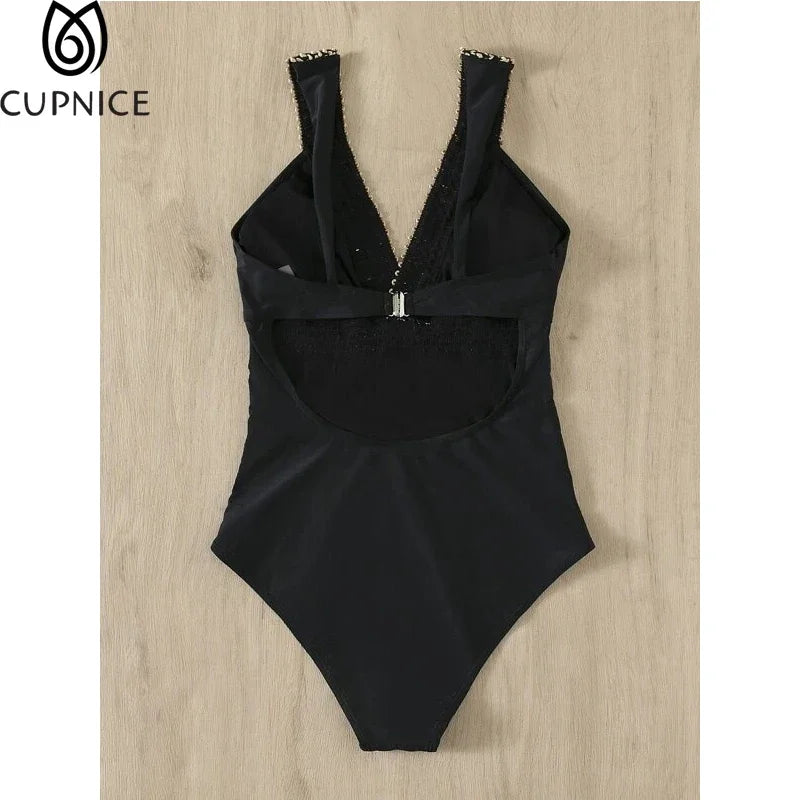 Maiô Decote Profundo Miss and Lady Elegance. Versatilidade no Estilo Plus Size.