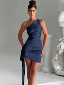 Vestido Curto de Cetim Modern Avery