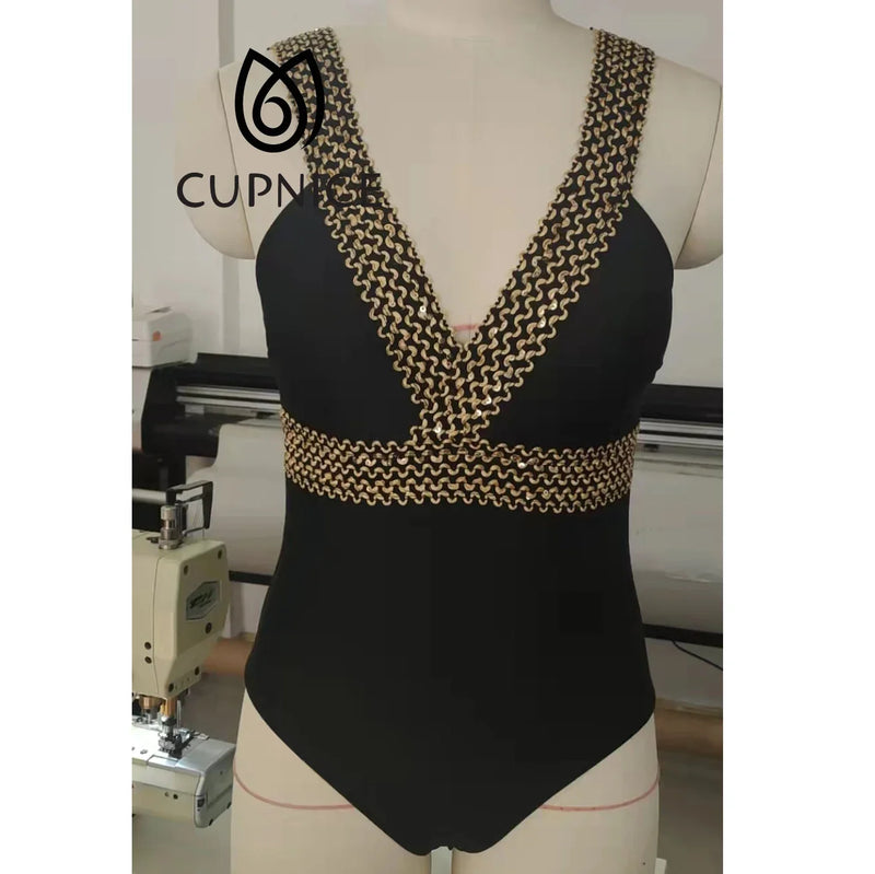 Maiô Decote Profundo Miss and Lady Elegance. Versatilidade no Estilo Plus Size.